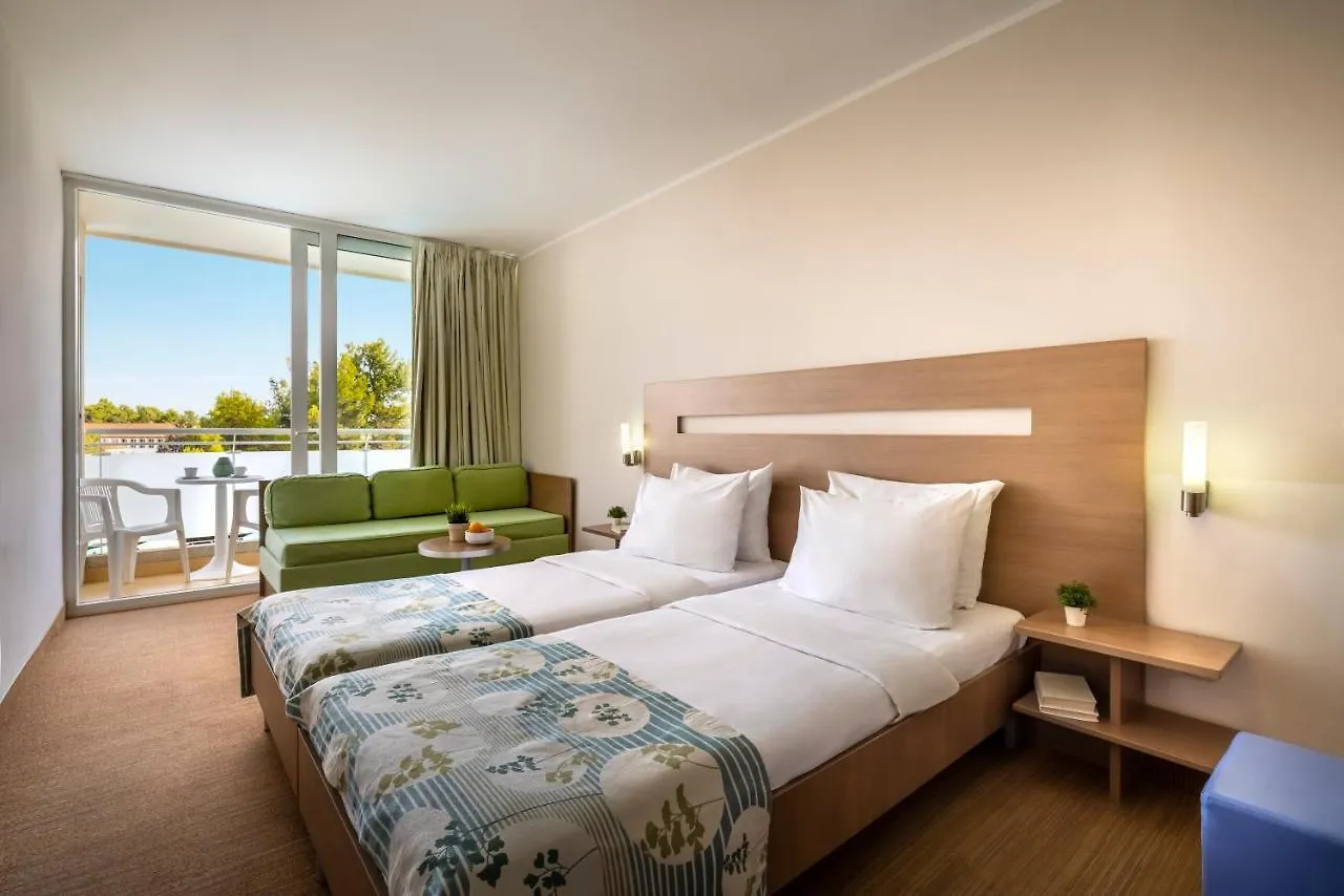 Miramar Sunny Hotel By Valamar Rabac
